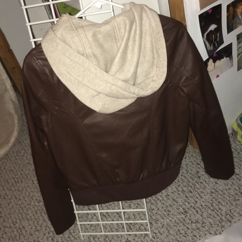 Leather jacket - Picture 2 of 2